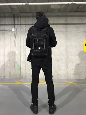「GIVENCHY（ジバンシイ）のアイテム（パーカー）」を使った、Sheldonさん（メンズ・188cm）の夏コーディネート
