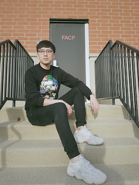 「Bape」｜「アイテム（スウェット）」を使った、Sheldonさん（メンズ・188cm）の春コーディネート
