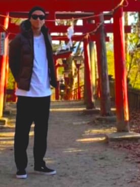 「やっぱりストリートが好き」｜「アイテム（ダウンジャケット/コート）」を使った、MASAHIDEさん（メンズ・180cm）の冬コーディネート