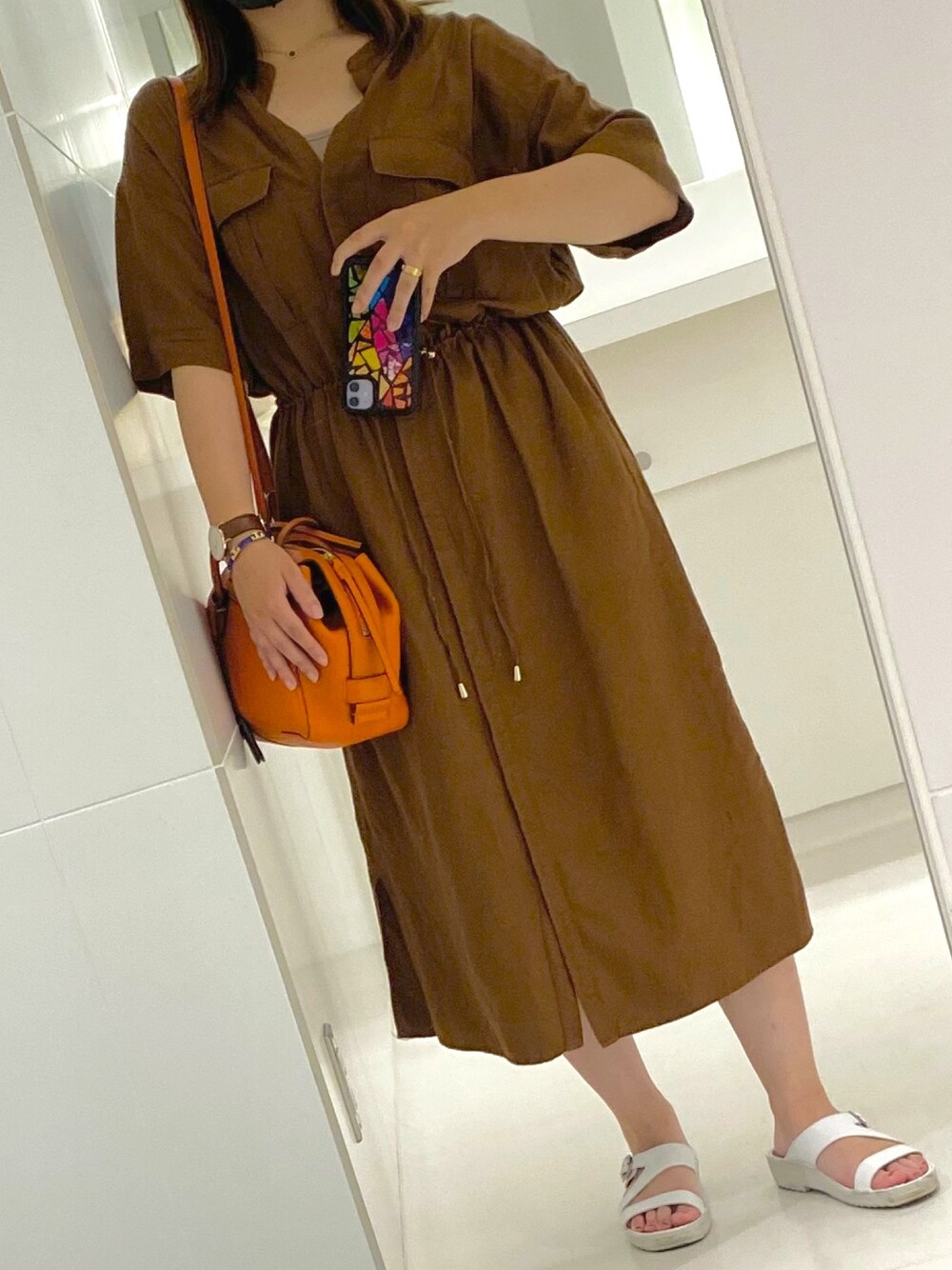 「休日スタイル、ワンピース、オトナ女子、低身長、yecca vecca、Tory Burch、NAOT、Daniel Wellington」｜「YECCA VECCAの・レーヨン麻ワンピース ＊（ワンピース、ブラウン系）」を使った、Natsuさん（レディース・155cm）の夏コーディネートの1枚目の写真
