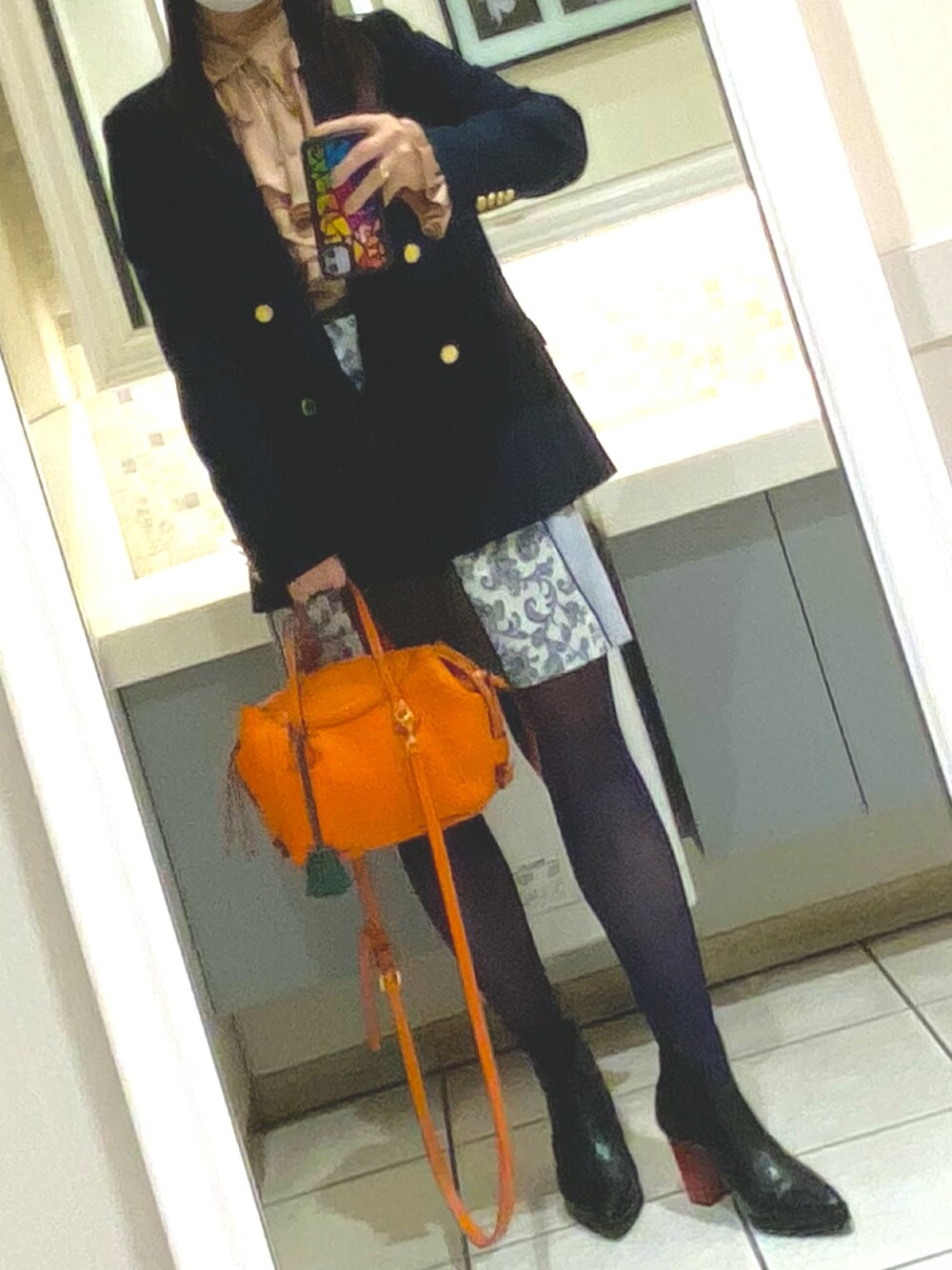 「休日スタイル、バレンタイン、オトナ女子、大人ガーリー、ミニスカート、推し色コーデ、低身長、Lily Brown、Tory Burch」｜「LILY BROWNのアイテム（スカート、ブルー系）」を使った、Natsuさん（レディース・155cm）の冬コーディネートの1枚目の写真