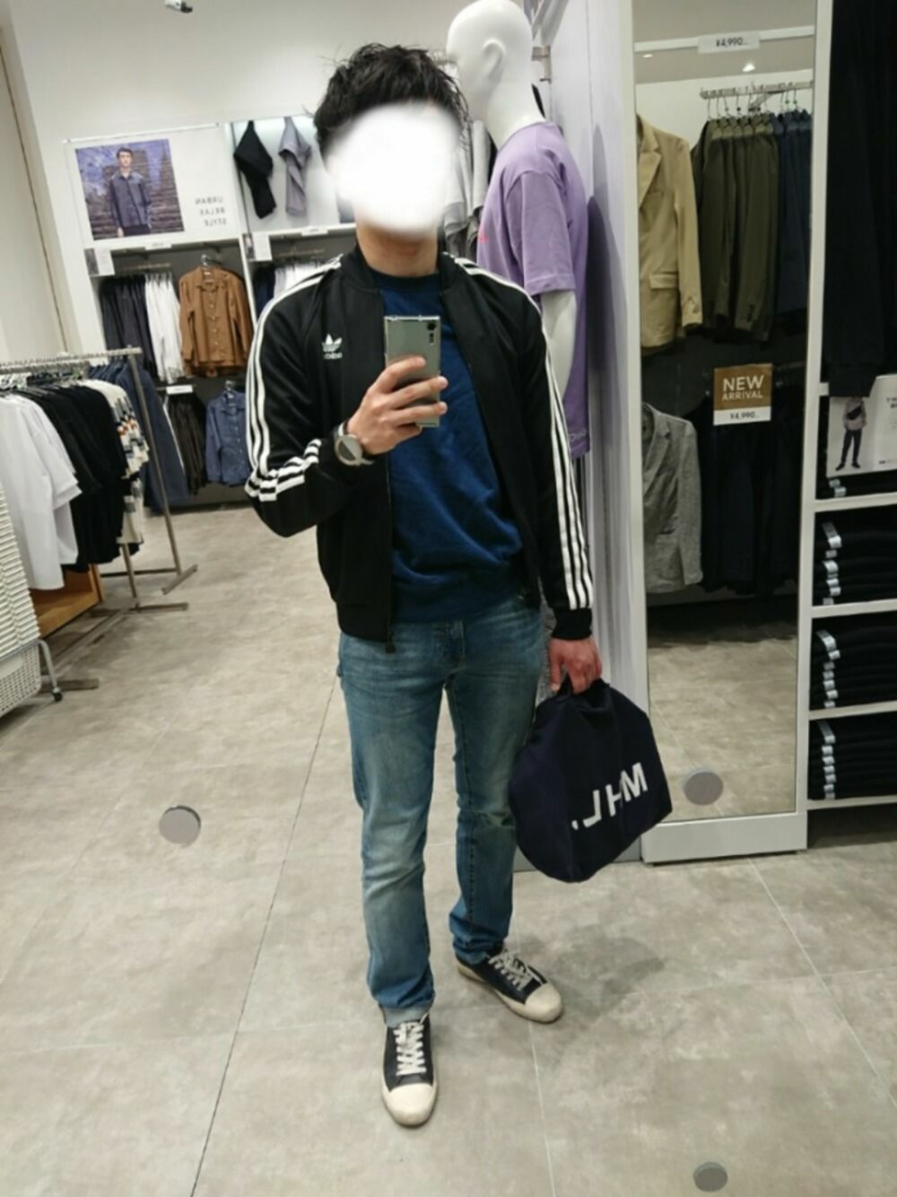 「モール」｜「adidasのADIDAS アディダスオリジナルス トラックトップ SST TRACK TOP BK5921 17SS BLACK（その他アウター、ブラック系）」を使った、oreさん（メンズ・173cm）の春コーディネートの1枚目の写真