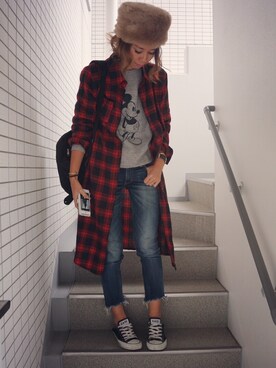 「Ungrid（アングリッド）のインディゴフレイドヘムストスリ（デニムパンツ）」を使った、asmさん（レディース・161cm）の秋コーディネート