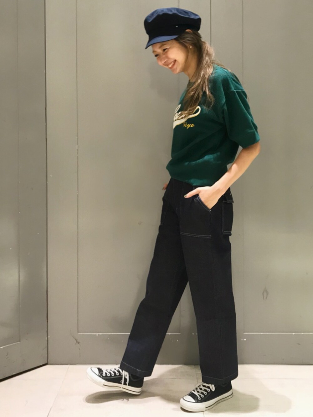「CONVERSE TOKYO、コンバーストウキョウ、カジュアル」｜「CONVERSE TOKYOのCONVERSE TOKYO/コンバーストウキョウ デニムベイカーパンツ（デニムパンツ、ブルー系）」を使った、MIOさん（レディース・163cm）の夏コーディネートの1枚目の写真