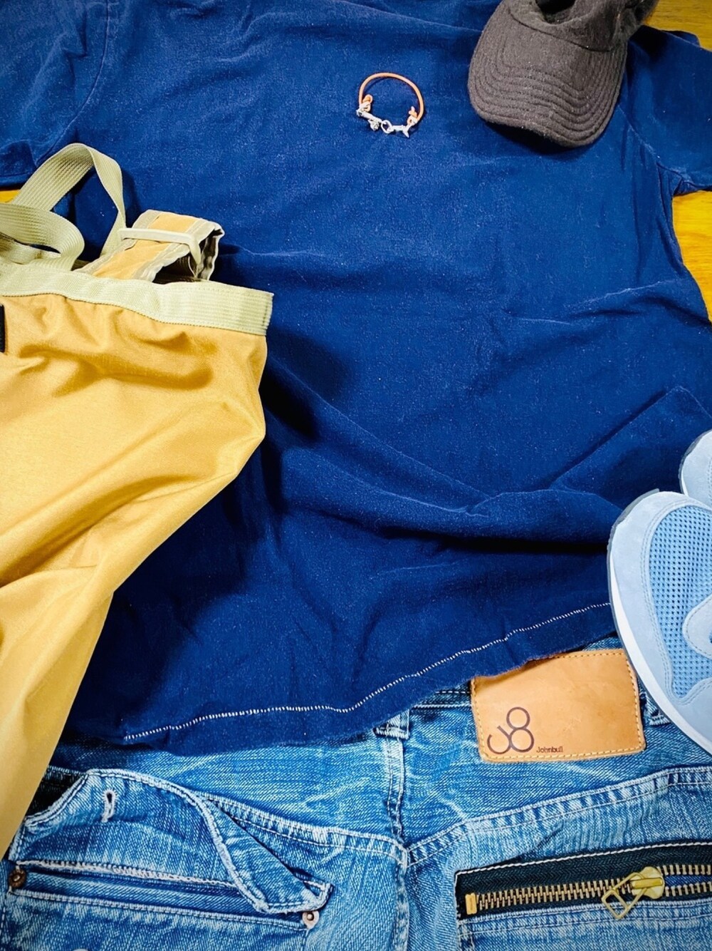 「オトナカジュアル、おしゃれさんと繋がりたい、シャツスタイル、キレイめ、Tシャツ、大人コーデ、スニーカー、巾着バッグ」｜「CIAOPANICのアイテム（Tシャツ/カットソー、ブルー系）」を使った、Syoji Yoshidaさん（メンズ・167cm）の夏コーディネートの1枚目の写真