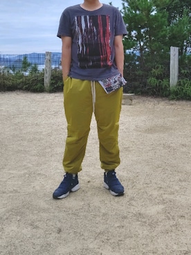 「アイテム（カーゴパンツ、イエロー系）」を使った、Daniel.Yさん（メンズ・175cm）の秋コーディネート