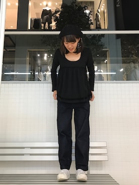 「ZUCCa（ズッカ）のアイテム（スニーカー、ホワイト系）」を使った、あさみもつさん（レディース）の秋コーディネート