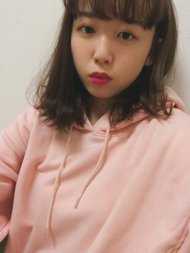 「勝田里奈」｜「アイテム（パーカー）」を使った、勝田里奈さん（レディース・160cm）の春コーディネート