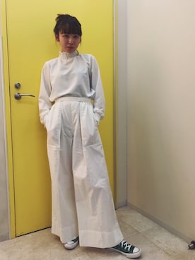 「UNIQLO（ユニクロ）のWOMEN オックスフォードワイドパンツ＋E（その他パンツ）」を使った、勝田里奈さん（レディース・161cm）の春コーディネート