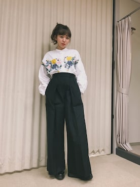 「UNIQLO（ユニクロ）のWOMEN オックスフォードワイドパンツ＋E（その他パンツ）」を使った、勝田里奈さん（レディース・161cm）の春コーディネート