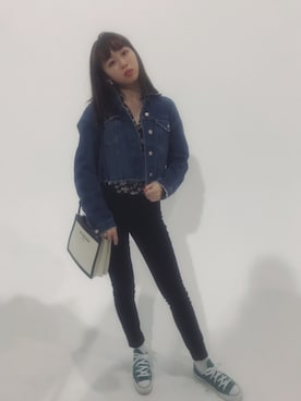 「勝田里奈」｜「アイテム（デニムジャケット）」を使った、勝田里奈さん（レディース・161cm）の春コーディネート