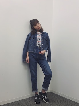 「勝田里奈」｜「アイテム（デニムジャケット）」を使った、勝田里奈さん（レディース・161cm）の春コーディネート