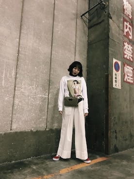 「勝田里奈」｜「アイテム（スウェット）」を使った、勝田里奈さん（レディース・161cm）の秋コーディネート