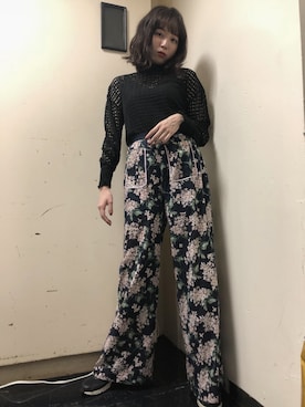 「アンジュルム」｜「アイテム（スニーカー）」を使った、勝田里奈さん（レディース・161cm）の夏コーディネート