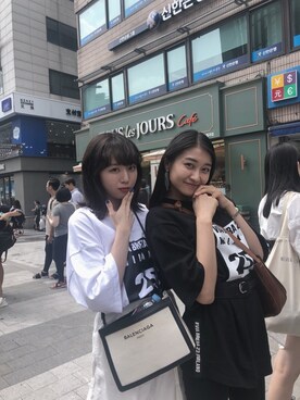 「UNIQLO（ユニクロ）のWOMEN オックスフォードワイドパンツ＋E（その他パンツ）」を使った、勝田里奈さん（レディース・161cm）の夏コーディネート