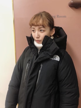 「勝田里奈」｜「アイテム（ダウンジャケット/コート）」を使った、勝田里奈さん（レディース・161cm）の冬コーディネート