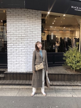 「勝田里奈」｜「アイテム（チェスターコート）」を使った、勝田里奈さん（レディース・161cm）の春コーディネート