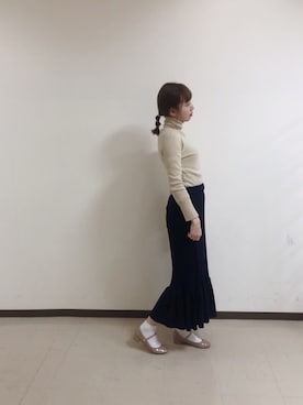 「勝田里奈」｜「アイテム（レッグウェア）」を使った、勝田里奈さん（レディース・161cm）の春コーディネート