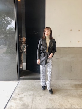 「勝田里奈」｜「アイテム（ライダースジャケット）」を使った、勝田里奈さん（レディース・161cm）の春コーディネート