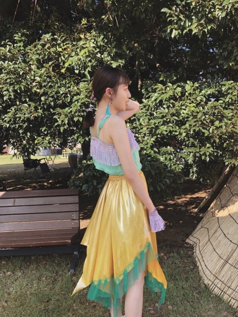 「勝田里奈、アンジュルム、夏、fashion、outfit、夏コーデ、summer、フェススタイル、スカート、キャミソール」｜「angermeのアイテム（トップス、パープル系）」を使った、勝田里奈さん（レディース・161cm）の夏コーディネートの1枚目の写真