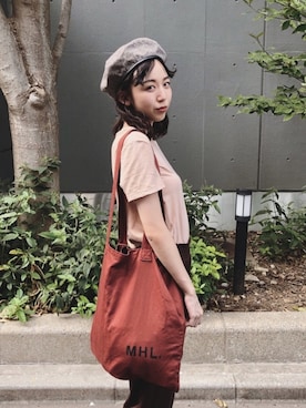 「勝田里奈」｜「アイテム（トートバッグ）」を使った、勝田里奈さん（レディース・161cm）の秋コーディネート