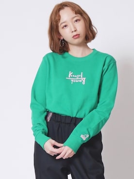 「勝田里奈」｜「アイテム（スウェット）」を使った、勝田里奈さん（レディース・161cm）の冬コーディネート