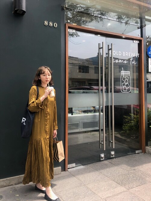 勝田里奈さんのトートバッグを使ったコーディネート Zozotown