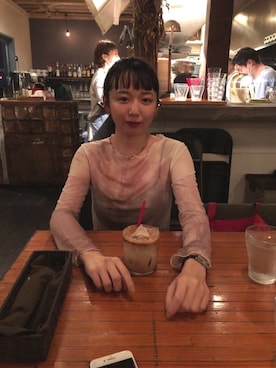 「アイテム（ピアス（両耳用））」を使った、勝田里奈さん（レディース・161cm・20代）の秋コーディネート