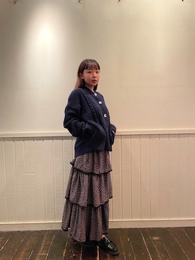 「勝田里奈」｜「アイテム（スカート）」を使った、勝田里奈さん（レディース・161cm）の秋コーディネート