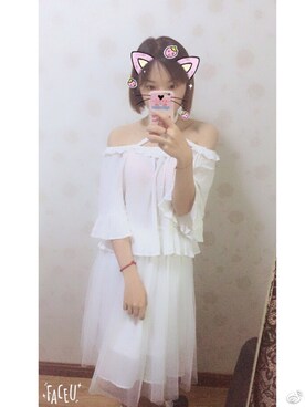 「アイテム（チューブトップ）」を使った、彤彤酱さん（レディース・160cm・10代）の夏コーディネート