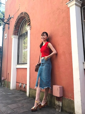 「赤」｜「アイテム（タンクトップ）」を使った、優花さん（レディース・168cm）の秋コーディネート