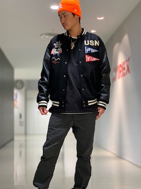 「黒スキニー」｜「アイテム（スタジャン）」を使った、RYUKIさん（メンズ・180cm）の秋コーディネート