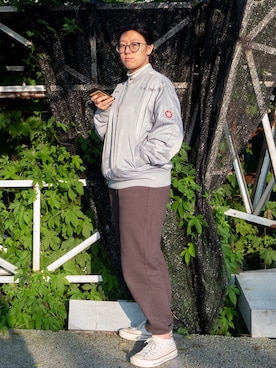 「アイテム（ナイロンジャケット、シルバー系）」を使った、无端喋血了さん（レディース・160cm）の春コーディネート