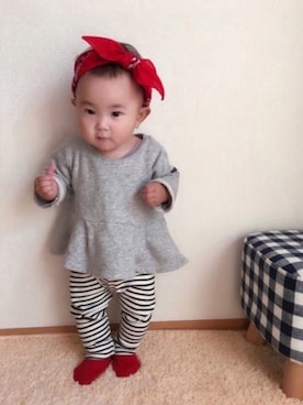 「ぺプラムトップス」｜「アイテム（スウェット）」を使った、maihinaさん（キッズ・70cm）の春コーディネート