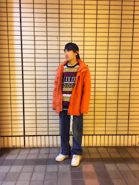 「総柄トップス」｜「アイテム（マウンテンパーカー）」を使った、トレンディヴンさん（メンズ・170cm）の冬コーディネート