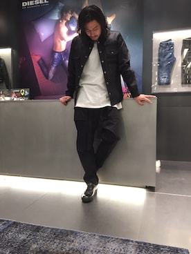 「DIESEL BLACK GOLD（ディーゼル ブラック ゴールド）のアイテム（パンツ、グリーン系）」を使った、Yamadamotoki1さん（メンズ・177cm）の秋コーディネート