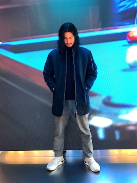 「DIESEL BLACK GOLD（ディーゼル ブラック ゴールド）のアイテム（ナイロンジャケット、ブルー系）」を使った、Yamadamotoki1さん（メンズ・177cm）の秋コーディネート