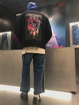 「DIESEL（ディーゼル）のアイテム（ナイロンジャケット、ブラック系）」を使った、Yamadamotoki1さん（メンズ・177cm）の冬コーディネート