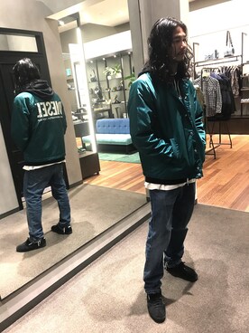 「DIESEL（ディーゼル）のアイテム（ナイロンジャケット、グリーン系）」を使った、Yamadamotoki1さん（メンズ・177cm）の秋コーディネート
