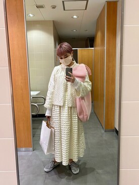 「ワンピース×スニーカー」｜「アイテム（スリッポン）」を使った、noahさん（レディース・160cm）の春コーディネート
