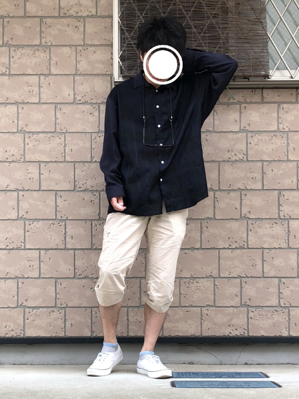 「ショートパンツ、スニーカー、Calvin Klein、サングラス、ハーフパンツ、シャツスタイル、夏」｜「YAY YAYのアイテム（シャツ/ブラウス、ブラック系）」を使った、yusaさん（メンズ・167cm）の夏コーディネートの1枚目の写真