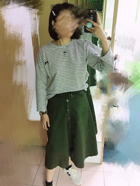 「NET（ネット）のアイテム（スカート、グリーン系）」を使った、Sasa さん（レディース・170cm）の春コーディネート