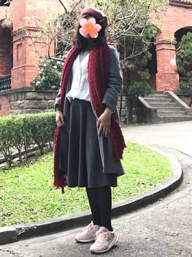 「NEW BALANCE（ニューバランス）のアイテム（シューズ、ピンク系）」を使った、Sasa さん（レディース・170cm）の冬コーディネート