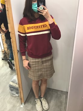 「CACO（カコ）のアイテム（Tシャツ/カットソー、レッド系）」を使った、Sasa さん（レディース・170cm）の冬コーディネート