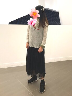 「SKECHERS（スケッチャーズ）のアイテム（シューズ、ブラック系）」を使った、Sasa さん（レディース・170cm）の秋コーディネート