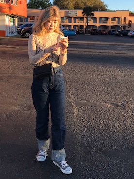 「Levi's（リーバイス）の[LEVI'S/リーバイス] VINTAGE CLOTHING 701ハイウエストデニム（デニムパンツ、ブルー系）」を使った、REINA.さん（レディース・159cm）の春コーディネート