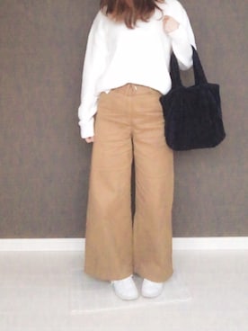 「GU（ジーユー）のアイテム（パンツ、ブラウン系）」を使った、riiiさん（レディース・157cm）の秋コーディネート