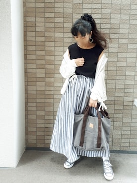 「ストライプスカート」｜「アイテム（その他）」を使った、こうめさん（レディース・155cm）の秋コーディネート