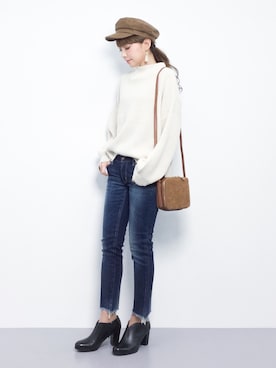 「Ungrid（アングリッド）のインディゴフレイドヘムストスリ（デニムパンツ）」を使った、ayumi  sato さん（レディース・155cm）の冬コーディネート