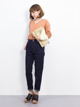 「coca（coca）（コカ）のアイテム（クラッチバッグ）」を使った、ayumi  sato さん（レディース・155cm）の春コーディネート